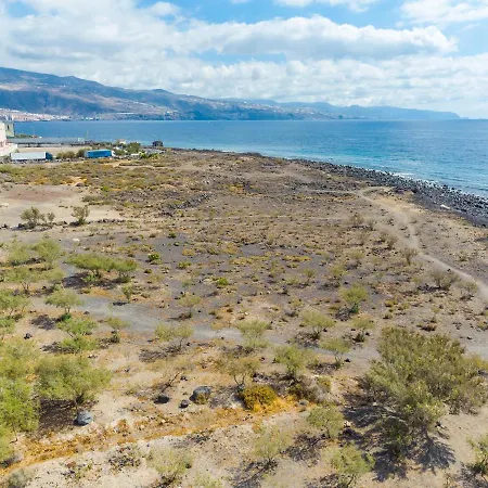 Sea Breeze Hideaway Holiday home *