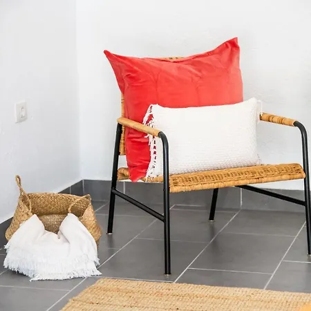 Holiday home Sea Breeze Hideaway *